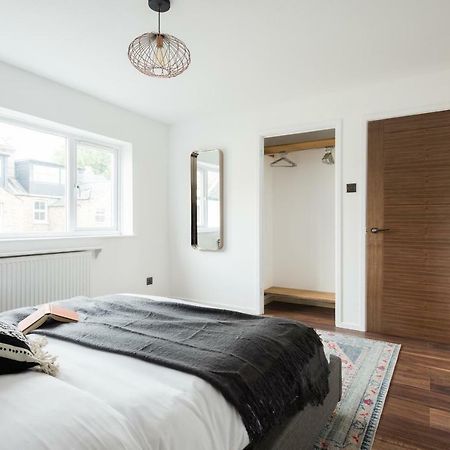 The Century Chalet - Contemporary 2Bdr Townhouse With Parking Apartment Oxford Ngoại thất bức ảnh
