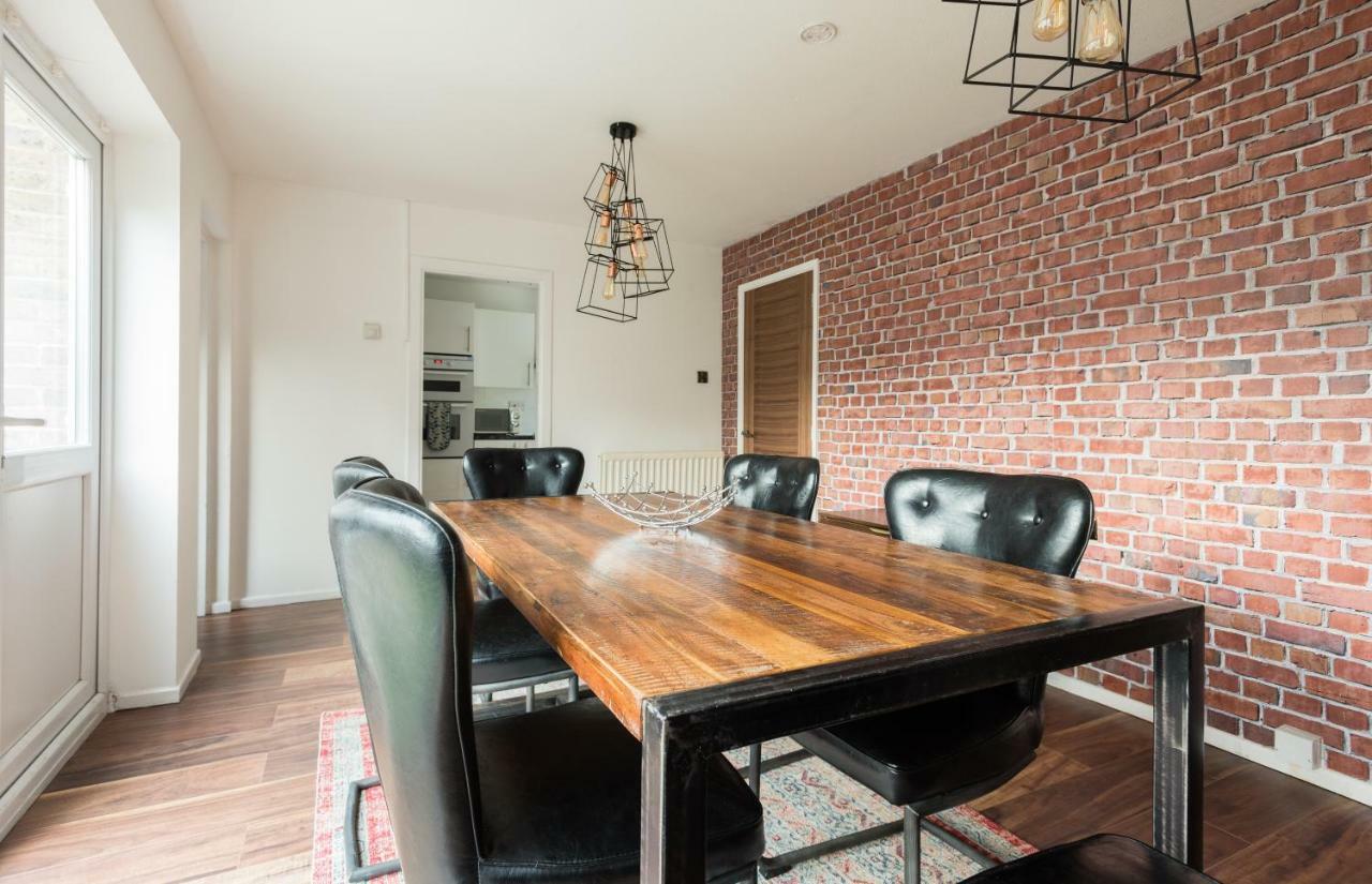 The Century Chalet - Contemporary 2Bdr Townhouse With Parking Apartment Oxford Ngoại thất bức ảnh