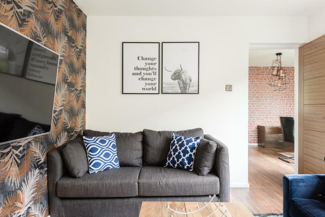 The Century Chalet - Contemporary 2Bdr Townhouse With Parking Apartment Oxford Ngoại thất bức ảnh