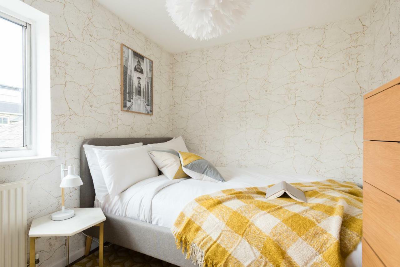 The Century Chalet - Contemporary 2Bdr Townhouse With Parking Apartment Oxford Ngoại thất bức ảnh