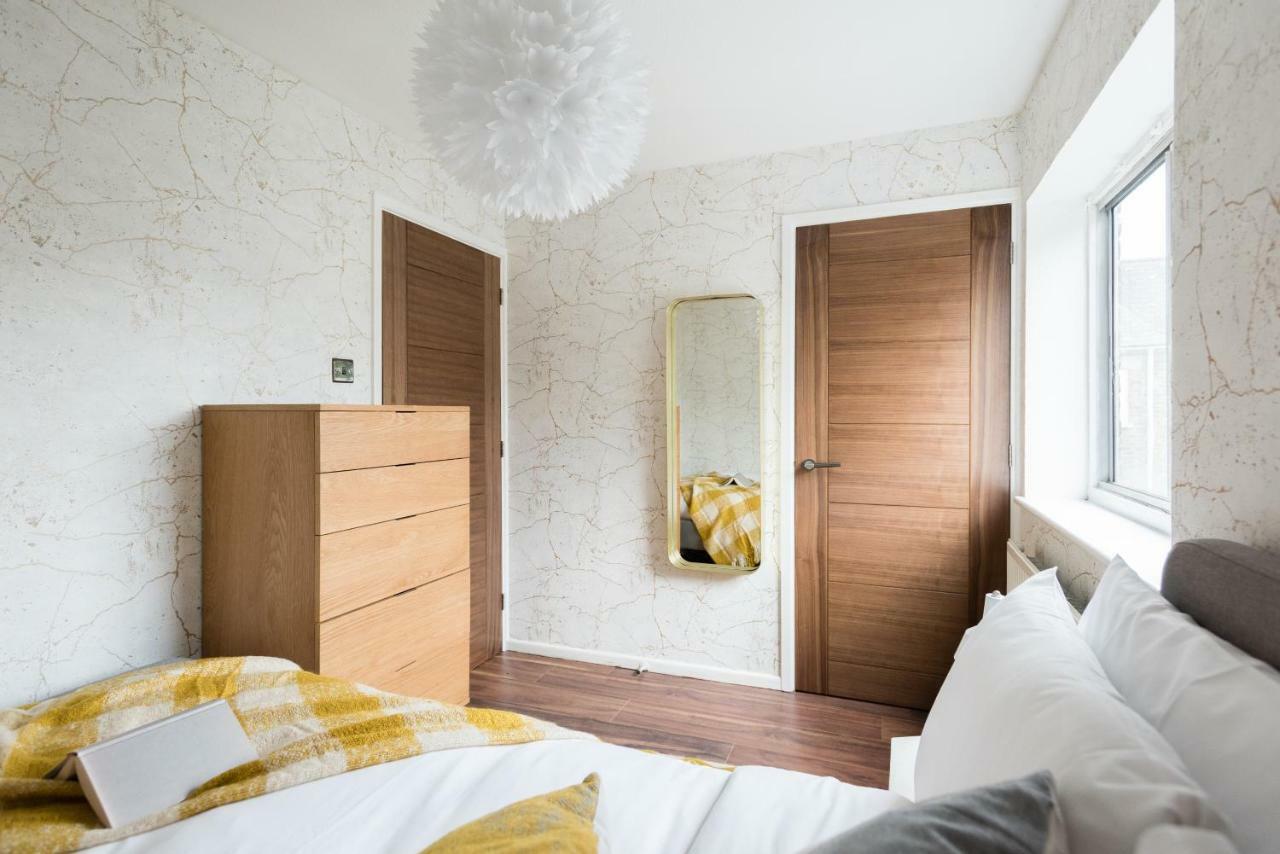 The Century Chalet - Contemporary 2Bdr Townhouse With Parking Apartment Oxford Ngoại thất bức ảnh